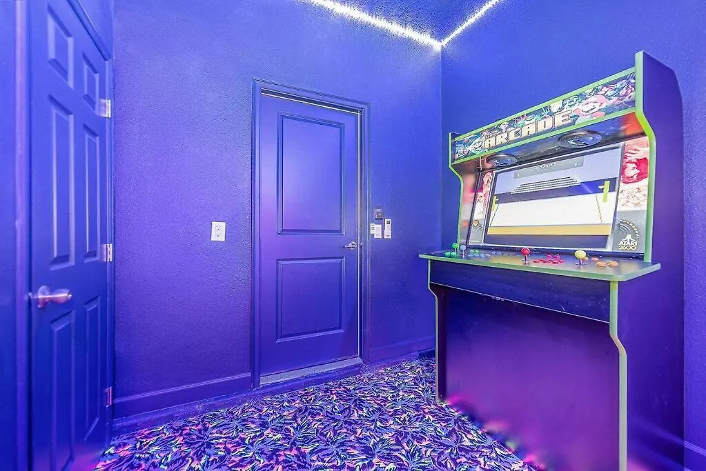 Willy Wonka'S Villa Within Minutes Of Disney Davenport
